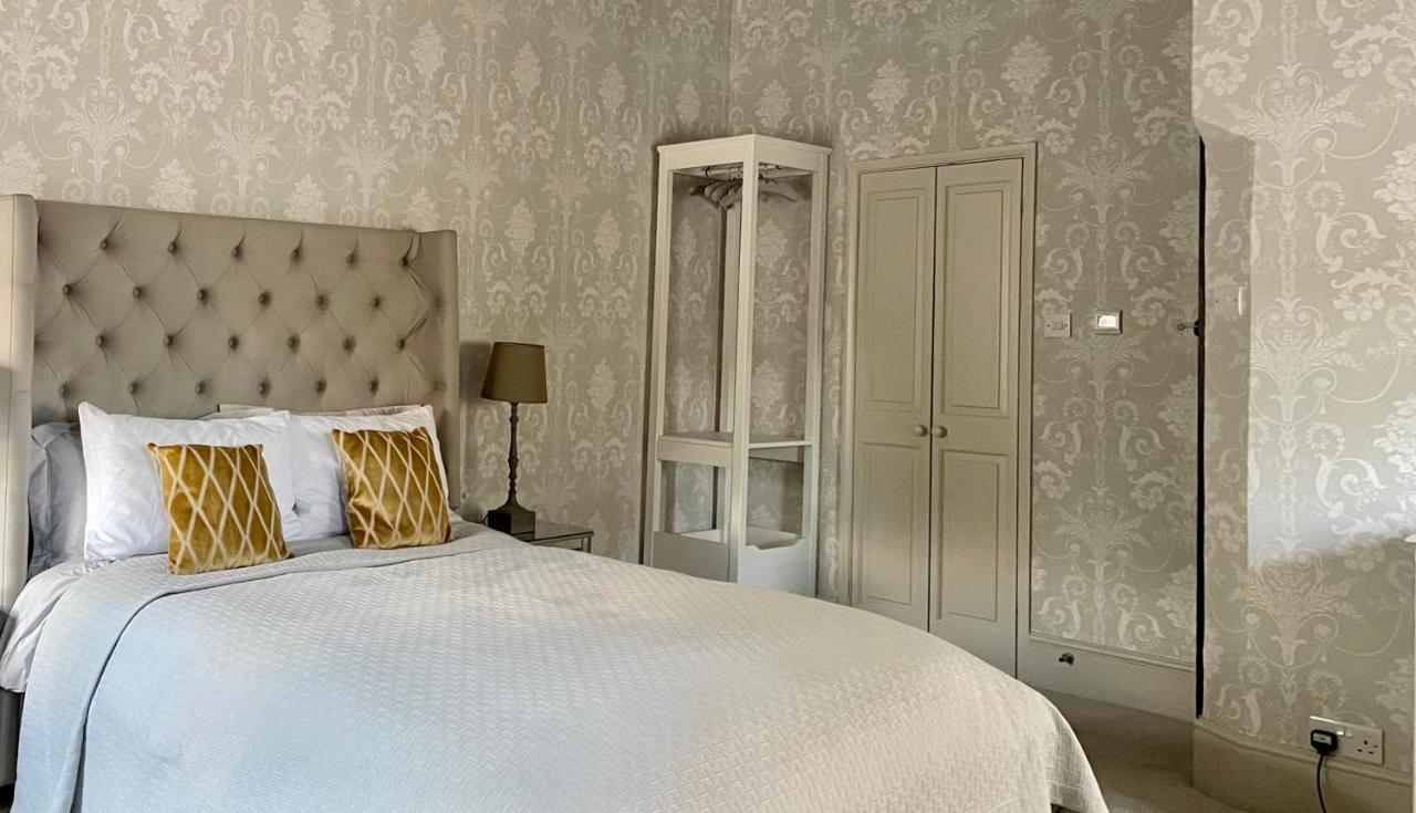 Old Daltongate House Bed and Breakfast Ulverston Buitenkant foto
