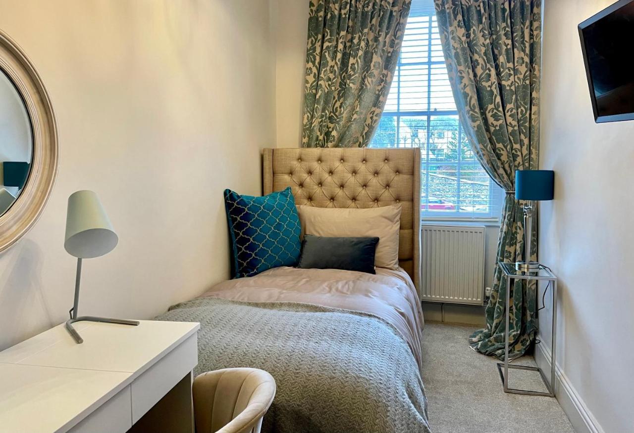Old Daltongate House Bed and Breakfast Ulverston Buitenkant foto